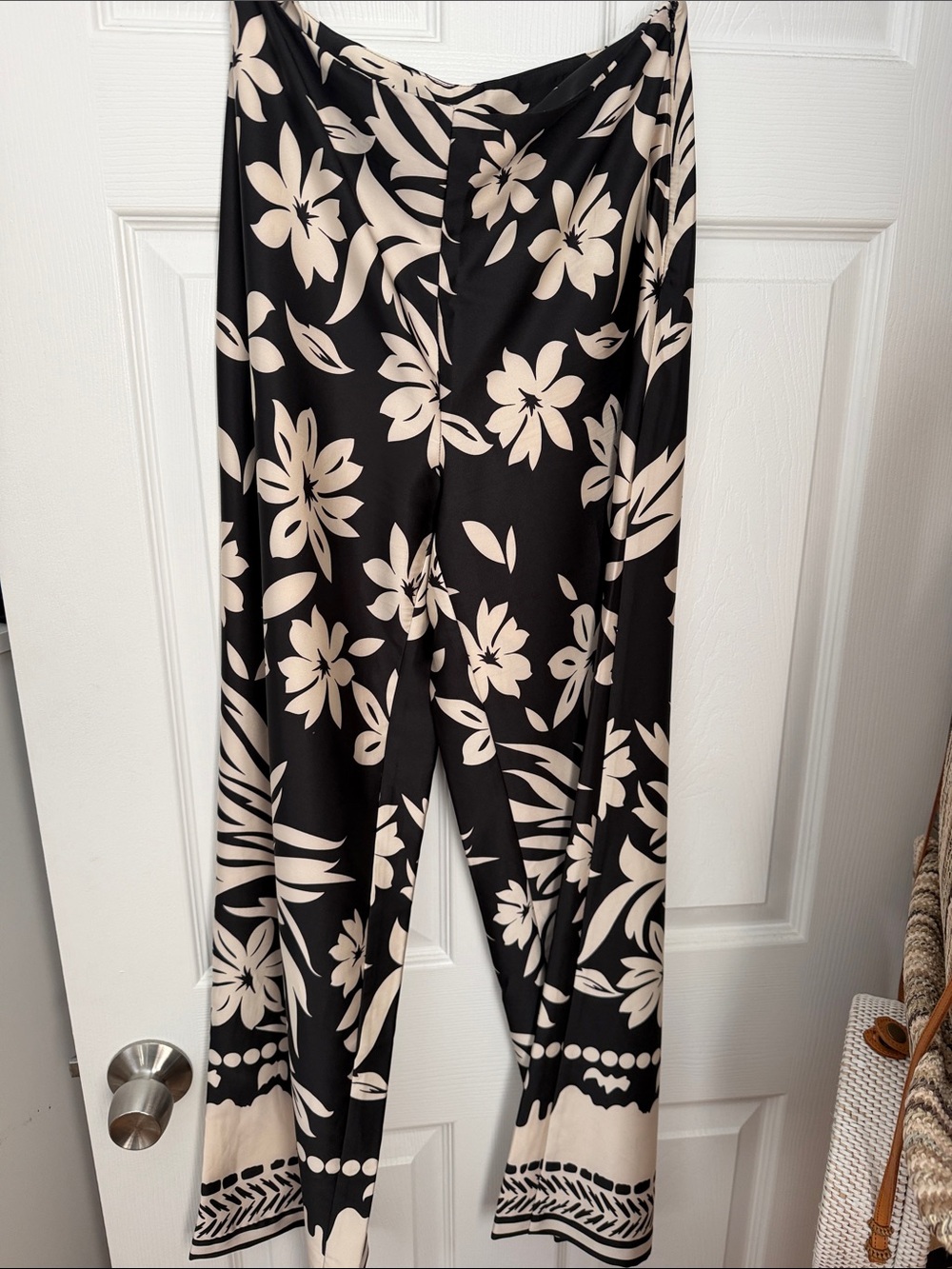 Size 2 Wide Leg Women's Palazzo Pants in Black & Cream Floral
